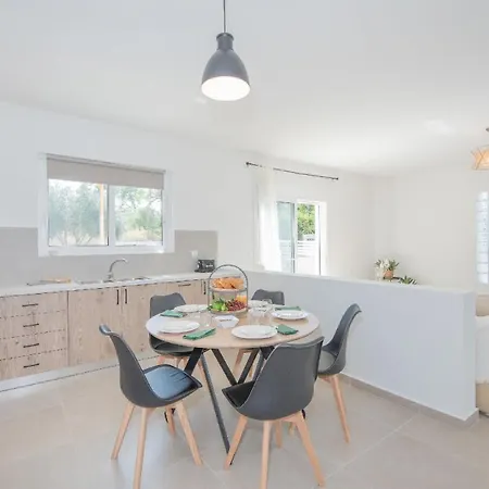 Ferienhaus Mit Privatpool Fuer 6 Personen Ca 137 Qm In Pastida, Dodekanes Rhodos * Ialysos (Rhodes)