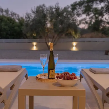 Ferienhaus Mit Privatpool Fuer 6 Personen Ca 137 Qm In Pastida, Dodekanes Rhodos Vakantiehuis *