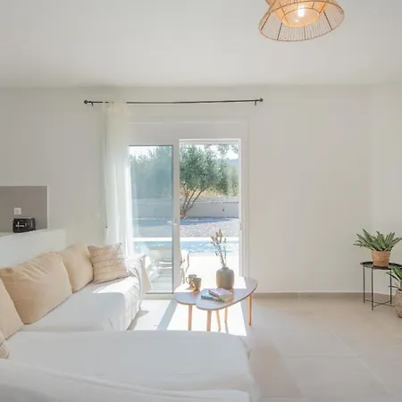 Ferienhaus Mit Privatpool Fuer 6 Personen Ca 137 Qm In Pastida, Dodekanes Rhodos * Ialysos (Rhodes)
